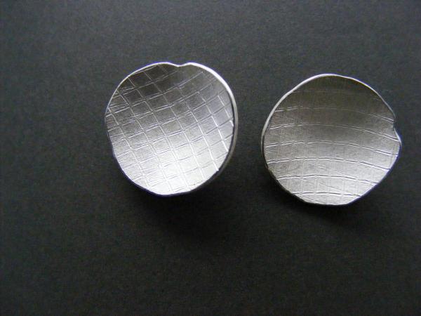 Ohrstecker 925/-Silber mit Oberfläche Gitterstruktur